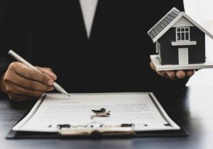 چگونه حکم توقیف اموال بگیریم با لگاپین